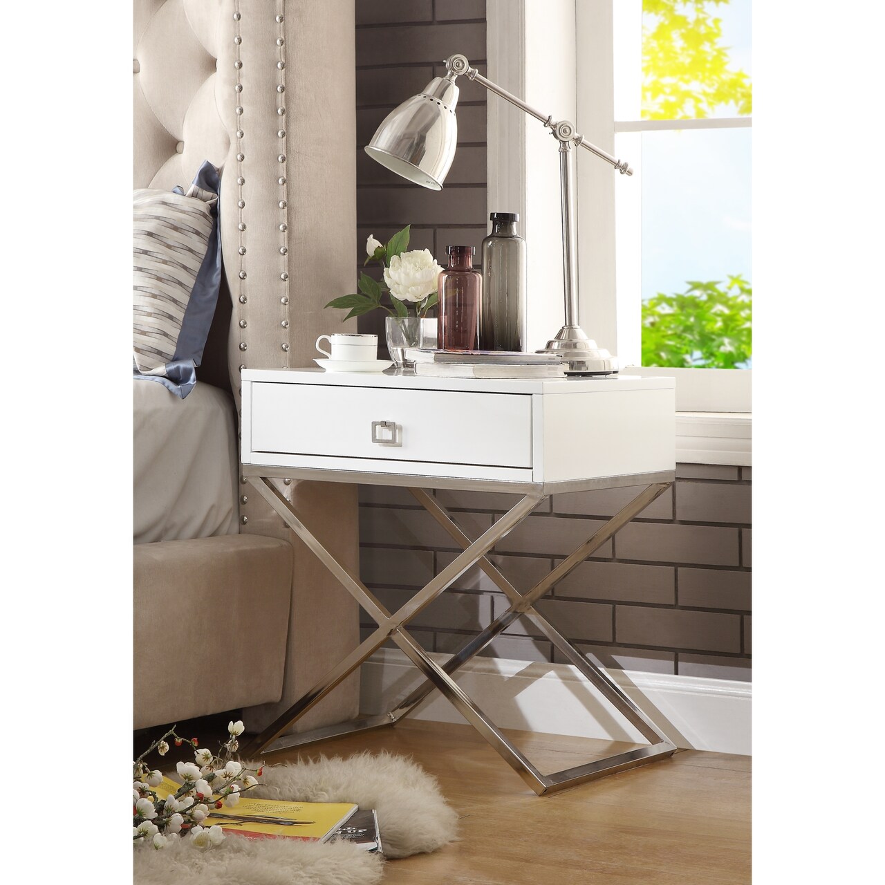 Laila Modern Square Lacquered Metal X-Leg Side/Accent Table/ Nightstand